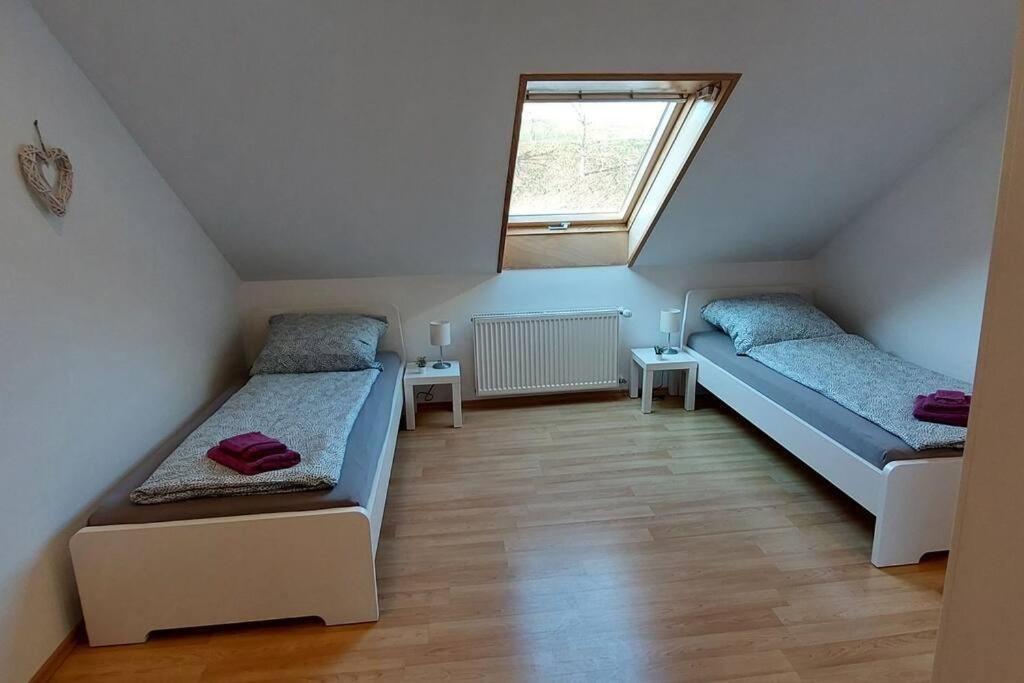 Grosse Tolle 4 Zimmer Ferienwohnung Im Herzen Des Odenwaldes Moerlenbach Exterior photo