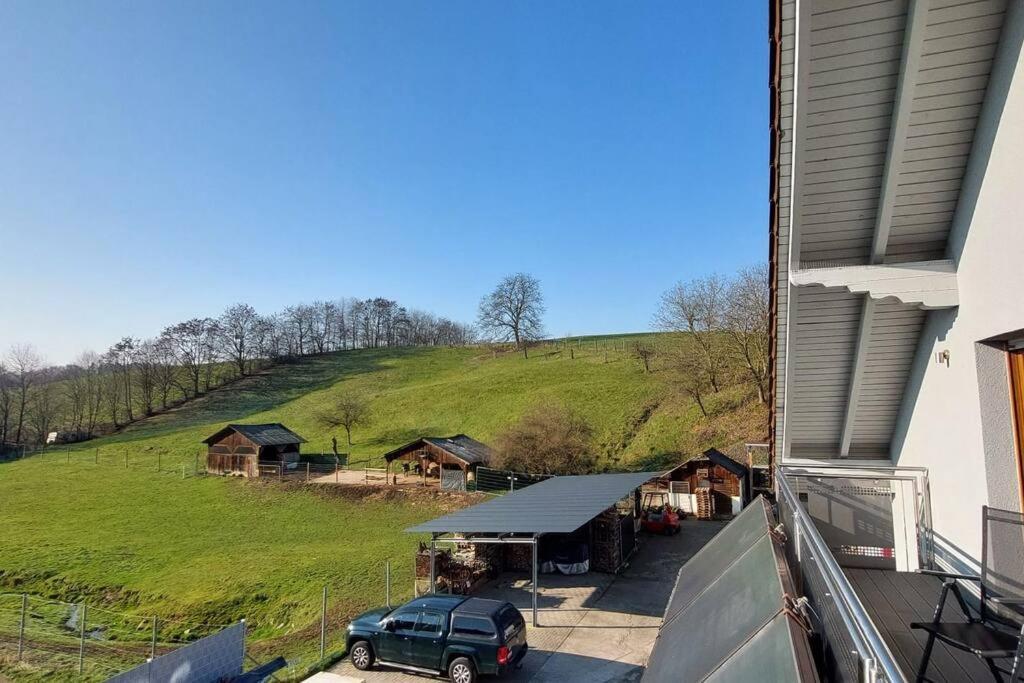 Grosse Tolle 4 Zimmer Ferienwohnung Im Herzen Des Odenwaldes Moerlenbach Exterior photo