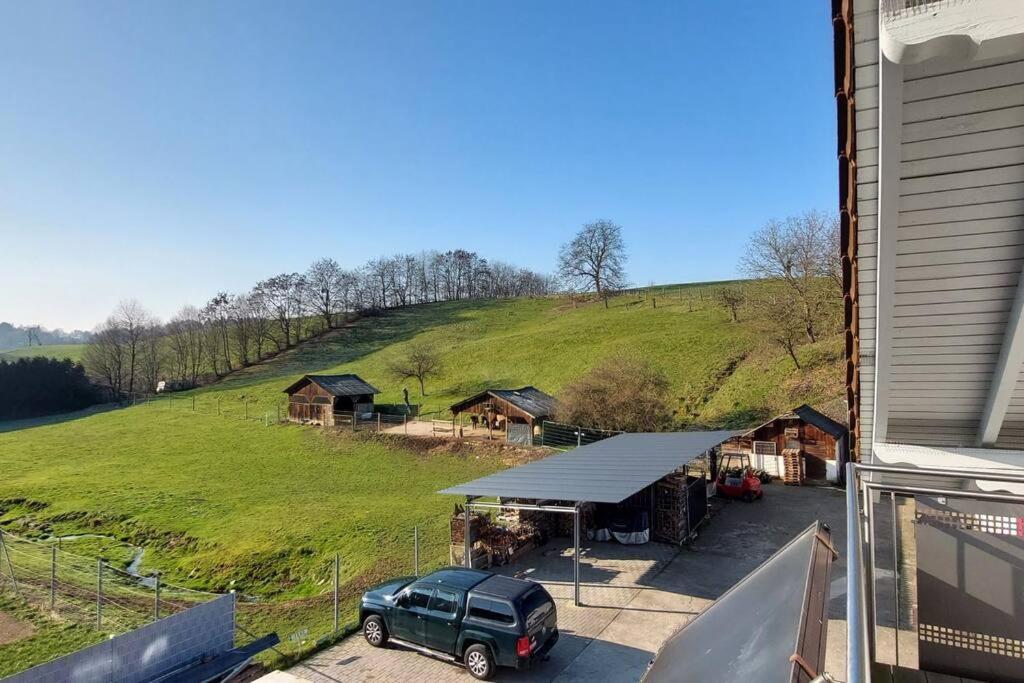Grosse Tolle 4 Zimmer Ferienwohnung Im Herzen Des Odenwaldes Moerlenbach Exterior photo