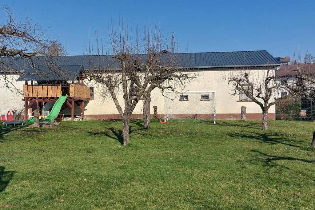 Grosse Tolle 4 Zimmer Ferienwohnung Im Herzen Des Odenwaldes Moerlenbach Exterior photo
