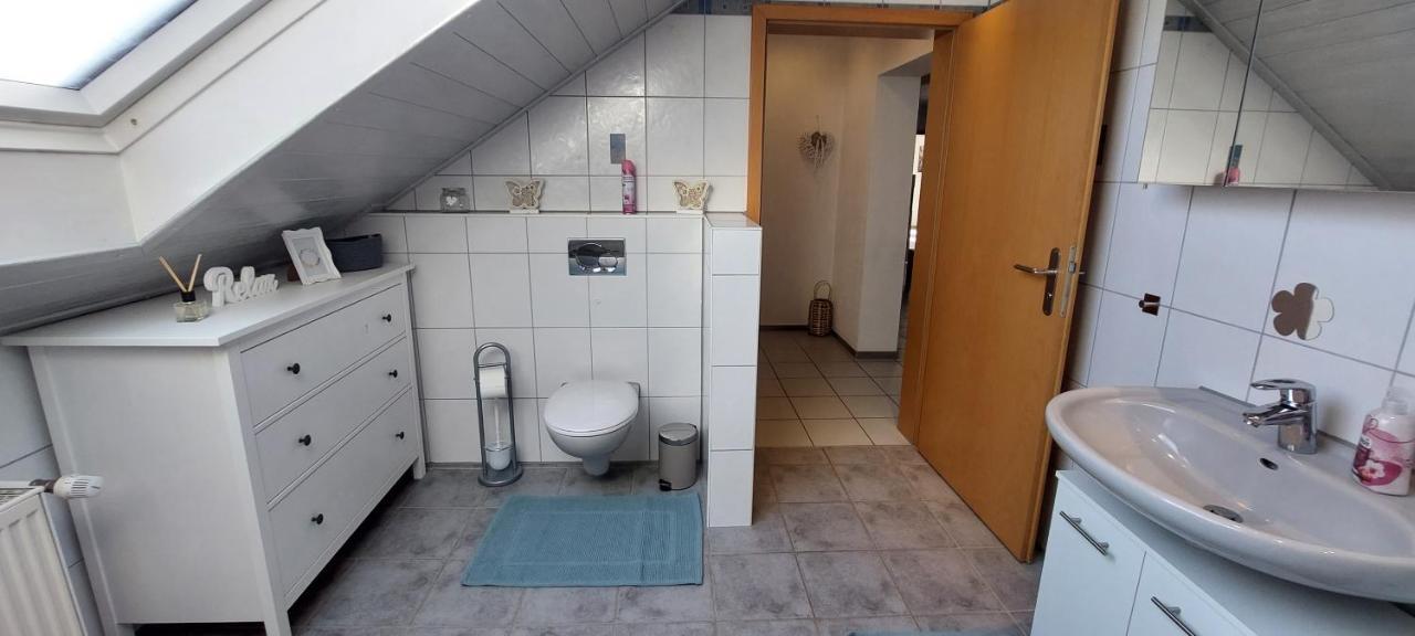 Grosse Tolle 4 Zimmer Ferienwohnung Im Herzen Des Odenwaldes Moerlenbach Exterior photo